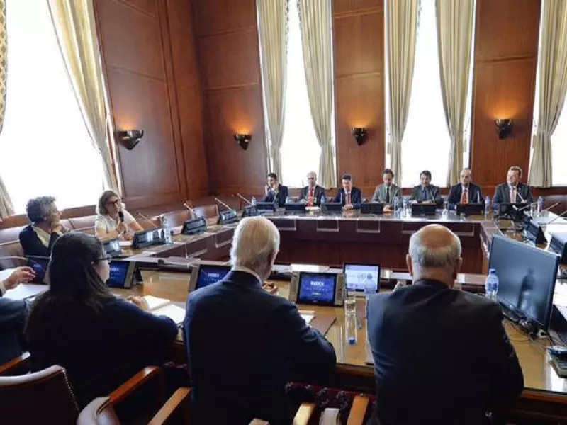 الأسد ينازل الغوطة .. الائتلاف ينازل السياسة