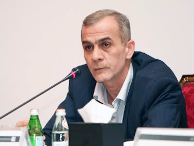 شخصيتان سوريتان معاقتان ومعيقتان