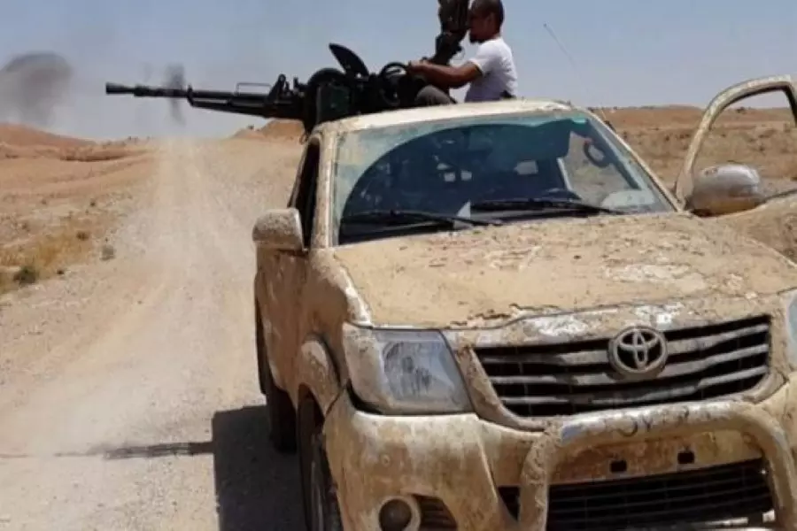 استشهاد 4 مدنيين جراء قصف جوي غرب حماة ... واشتباكات على عدة محاور جنوبها