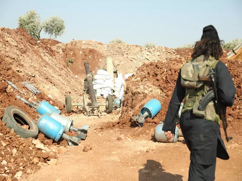 كتائب الثوار تعلن انطلاق معركة شمال حلب للتخلص من شبح الوقوع بين قوات الأسد و تنظيم الدولة