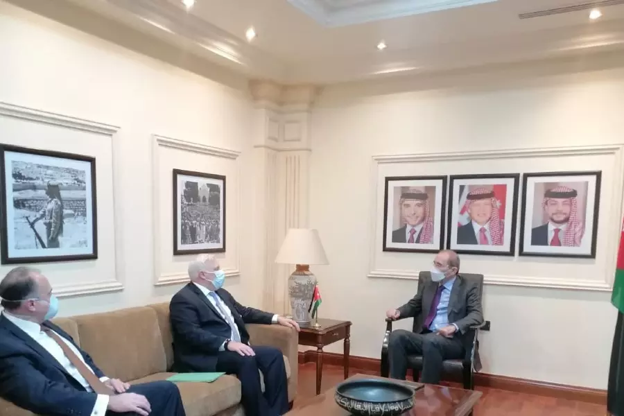 الصفدي يدعو لـ "ضرورة وجود دور عربي فاعل" في جهود حل الأزمة السورية