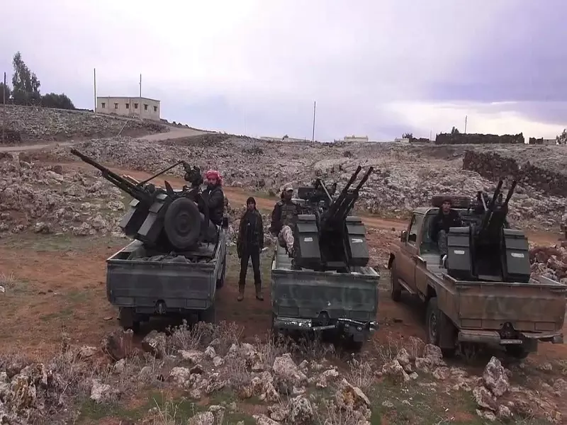 اشتباكات لم تعرف الهدوء .. و مؤازرات من إدلب تصل لريف حلب الشمالي