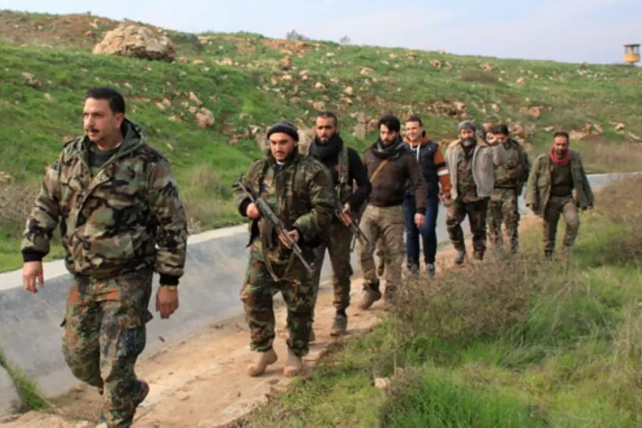 انشقاق 15 عنصراً عن جيش النظام ووصولهم لمناطق "قسد" غربي دير الزور