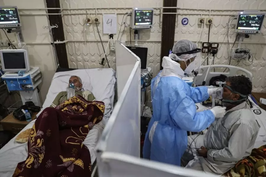 375 إصابة و4 وفيات .. "كورونا" تقترب من 197 ألف إصابة و7,050 وفاة في سوريا