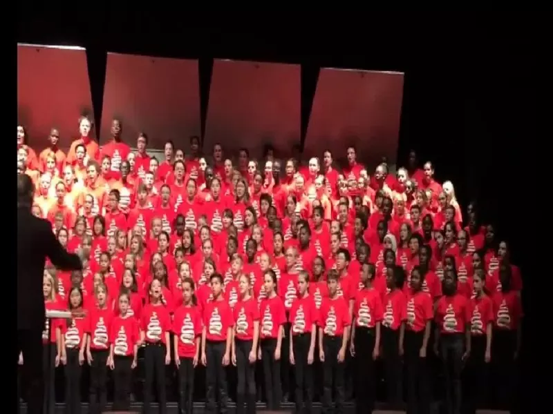 طلع البدر علينا ، من ثنيات كندا...!