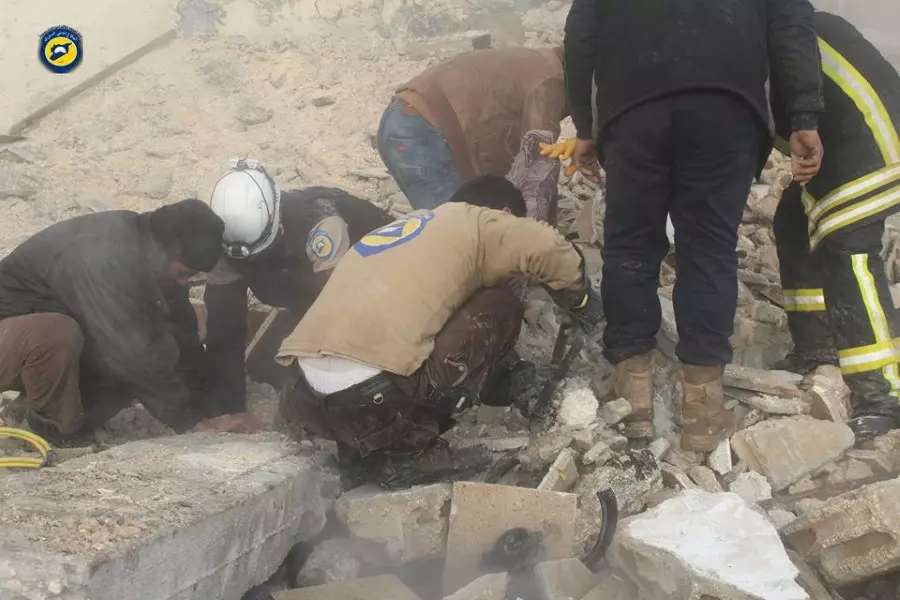 الدفاع المدني يكشف زيف الإعلام الروسي ويحمل الأسد سلامة أحد متطوعيه بعد اعتقاله أثناء التهجير من حلب