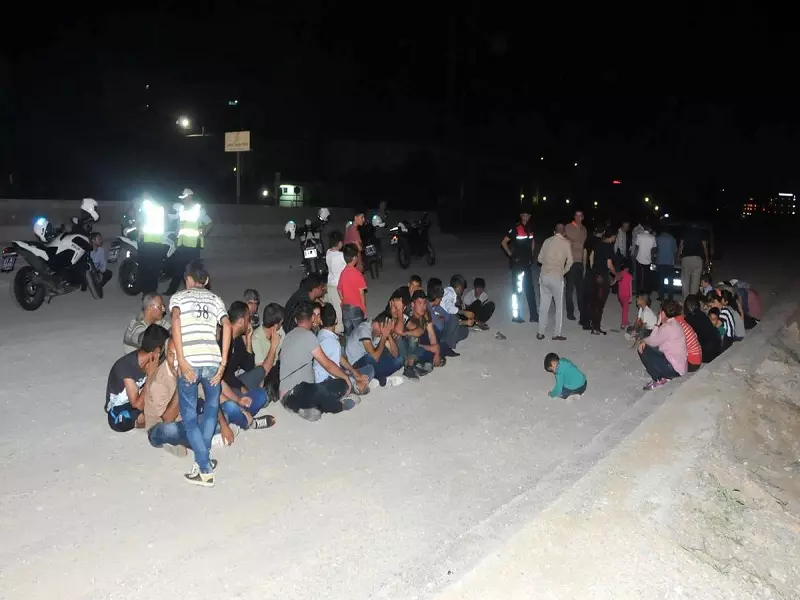 تركيا : القبض على 60 سوري في طريقهم إلى اليونان بطرق غير شرعية