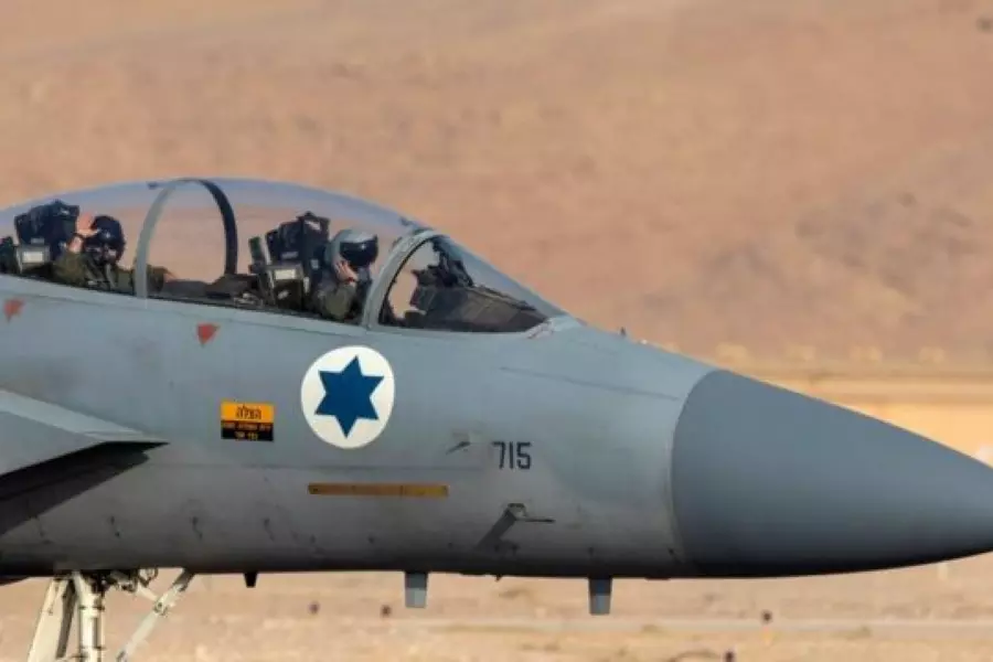 النظام ينتقل من "الاحتفاظ بحق الرد" لـ "حق الدفاع عن النفس" أمام الضربات الإسرائيلية