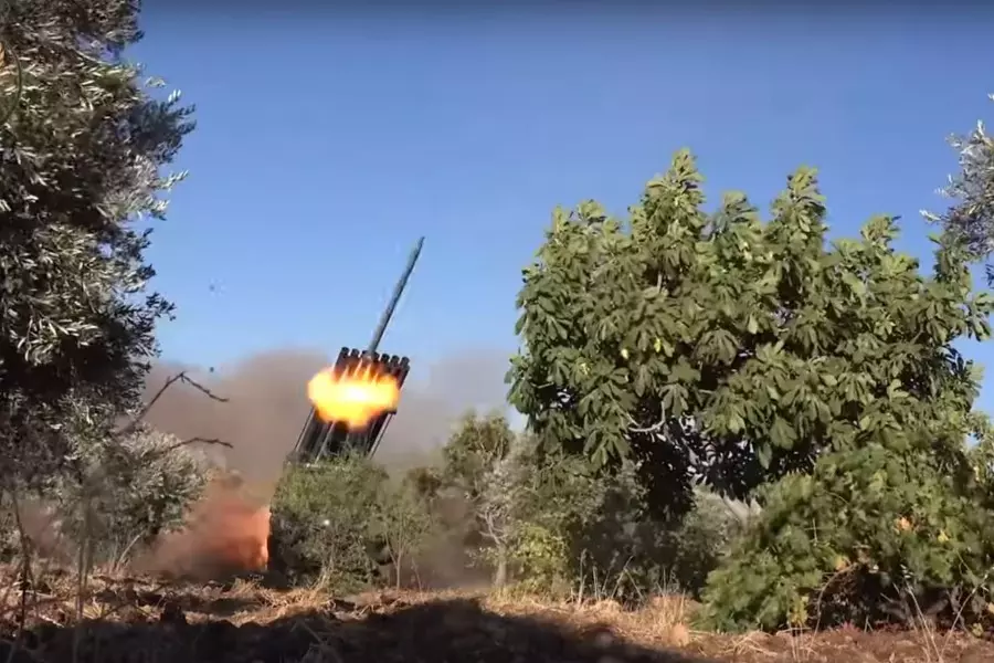 "الفتح المبين" تواصل استهداف مواقع النظام وروسيا بريف حماة