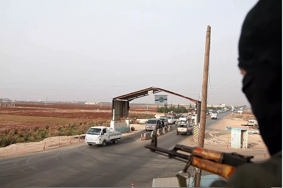 انتشار أمني مكثف لـ "تحرير الشام" بإدلب وريفها وحواجزها في كل مكان