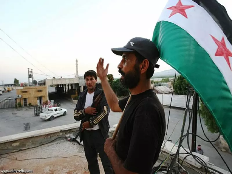 "#نحن_الجيش_الحر" حملة من قيادات في "الحر" رداً على التهميش