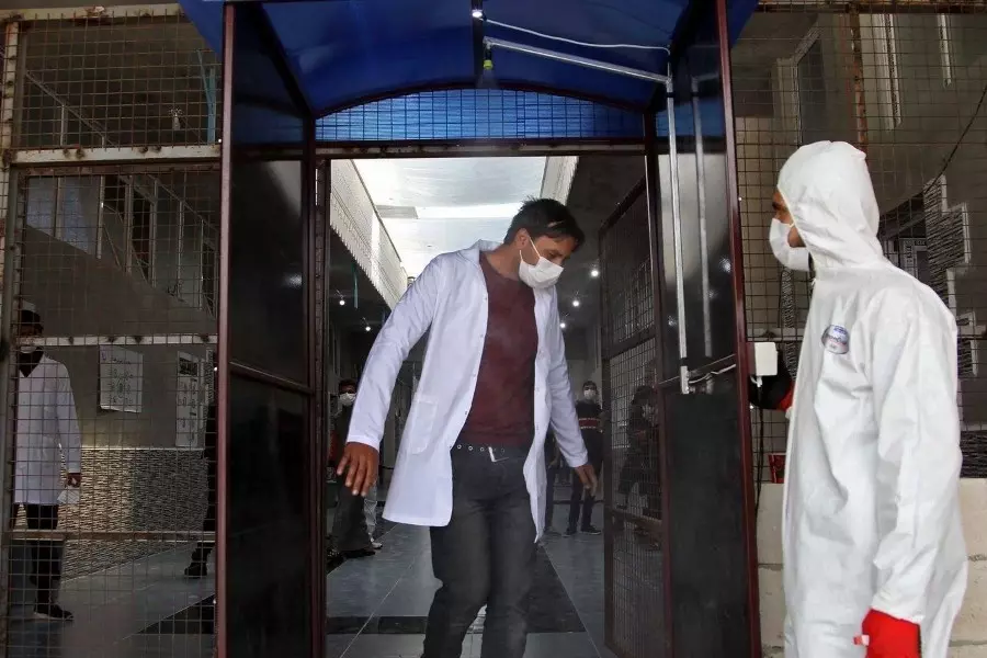 الإدارة الذاتية تسجل 64 إصابة بـ"كورونا" والنظام يرفع الوفيات لـ 1953 حالة