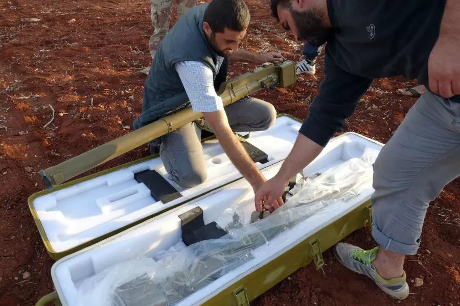 بين “الغراد” و “مضاد الطيران” … تواصل السكين جز رقاب السوريين على طاولة “النعومة” الأمريكية و “تكسير العظم” الروسي