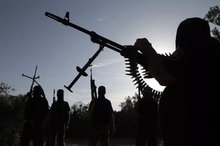 الاحتقان يبلغ ذروته و الاشتباك بات لامفر منه في أحدث هجوم لـ”فتح الشام” على الفصائل في الشمال