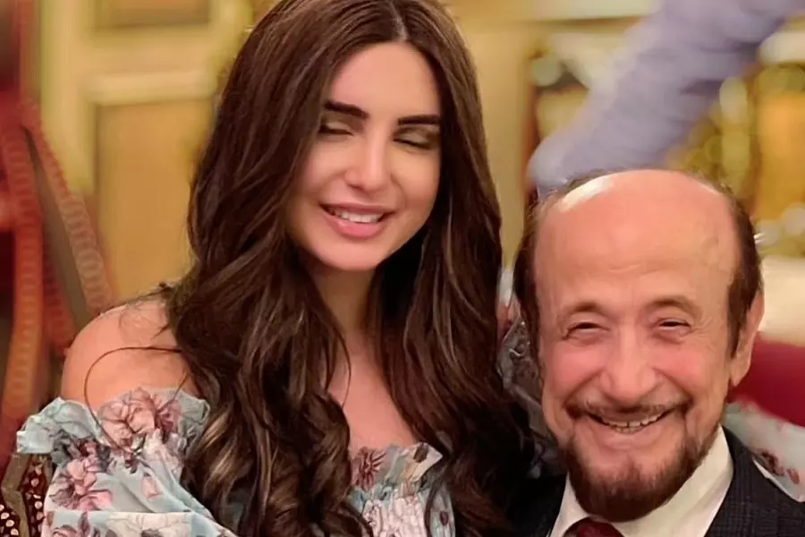 مع أول ظهور لوالده في سوريا .. نجل "رفعت الأسد" يجدد الولاء لبشار من باب "الإيمان بالعائلة"