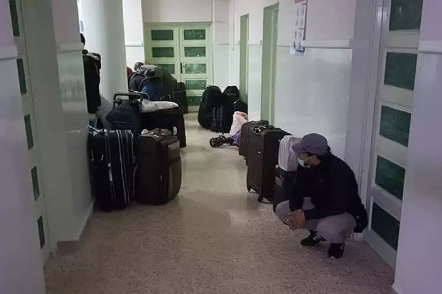 تحول لساحة صراع بين المحجورين والأطباء.. قرار بإخلاء مركز "المزة" بدمشق