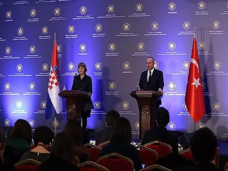 أوغلو... ندعم أي خطة تهدف لوقف الصراع في سورية