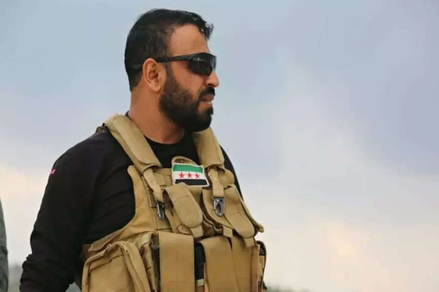 بسبب التجاوزات والانتهاكات ... عزل "أبو عمشة" من منصبه ومنعه من تسلّم أي منصب ثوري