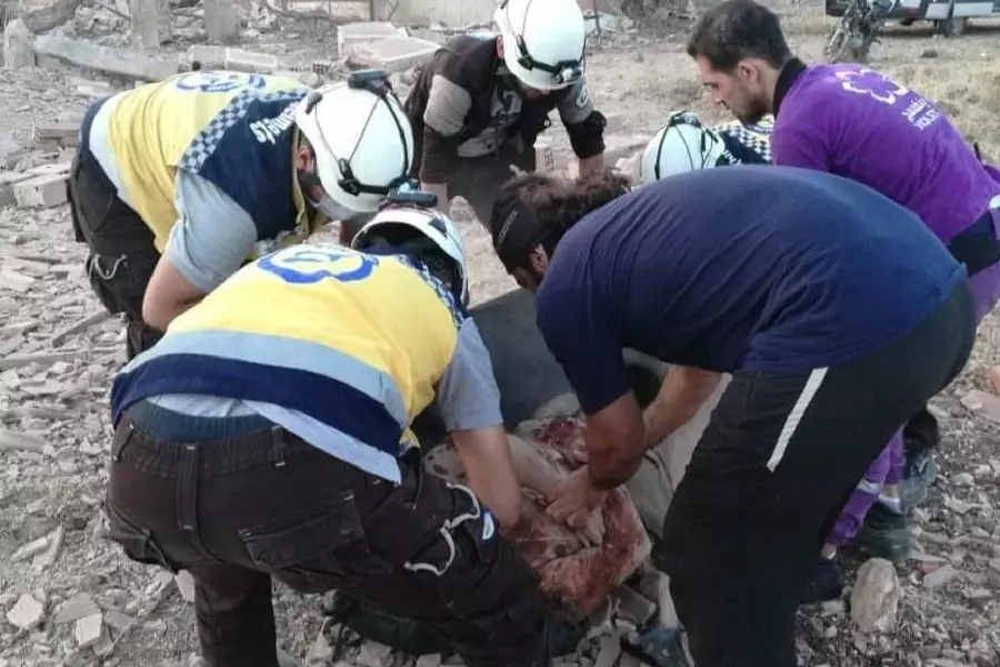 شهداء وجرحى مدنيون بغارات روسية مفاجئة طالت خيم للنازحين قرب بنش بإدلب