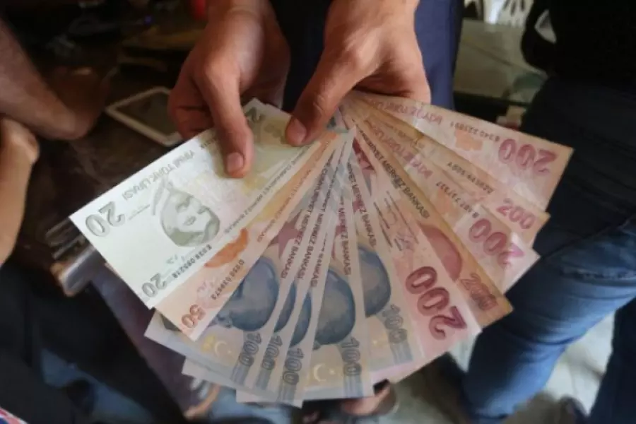 محلي أعزاز يعتمد الليرة التركية في أسواق المدينة شمالي حلب