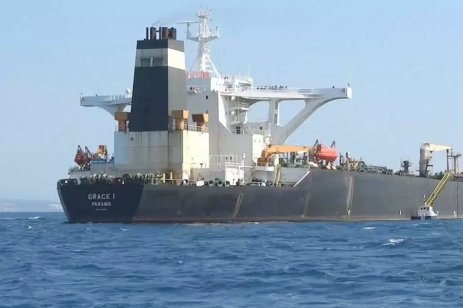 النظام يتحدث عن استهداف ناقلات نفط متجهة لسوريا ويكشف حجم استيراد النفط الإيراني