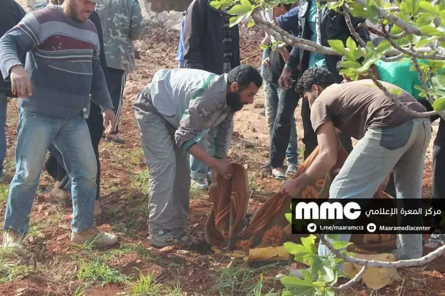 شهداء وجرحى في بلدة إحسم بعد انفجار صاروخ من مخلفات القصف