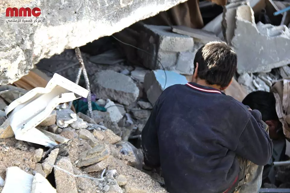 لاتزال أعمال البحث مستمرة.. أطباء بلا حدود :انتشلنا ١١ جثمان من مشفى المعرة و نخشى الزيادة