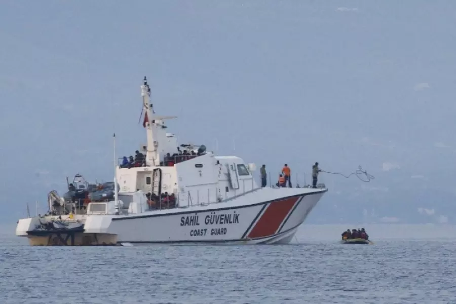 خفر السواحل التركي يعلن إنقاذ 17 مهاجرا غير نظامي وسط بحر إيجة
