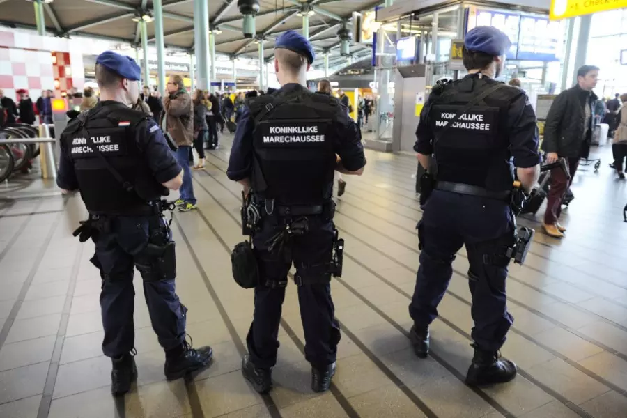 تركيا ترحل مواطنين هولنديين من عناصر تنظيم داعش