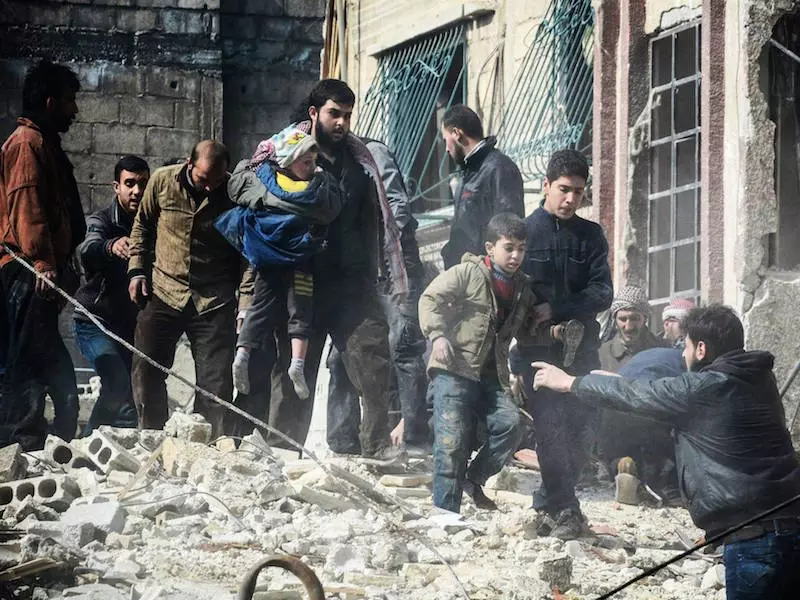 القتل في دُوما.. والطبل في "بي بي سي"