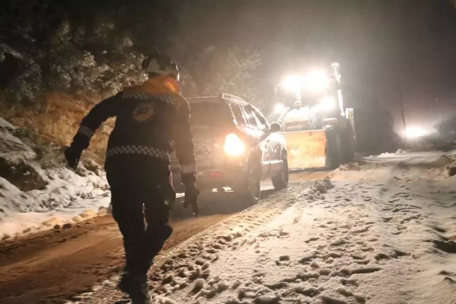 وسط مناشدات لإنقاذ قاطني المخيمات ... عاصفة ثلجية جديدة تضرب شمال سوريا