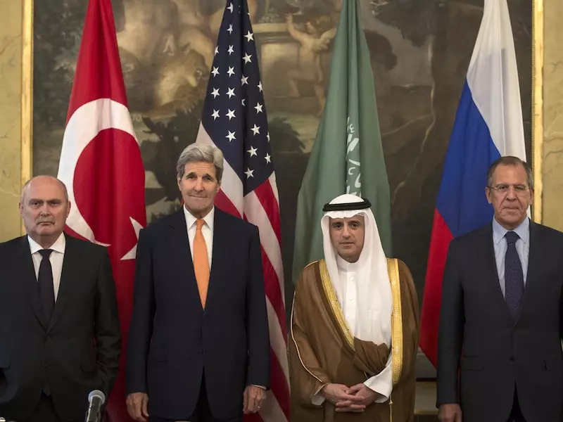 دمج المعارضة السورية.. أو قصفها