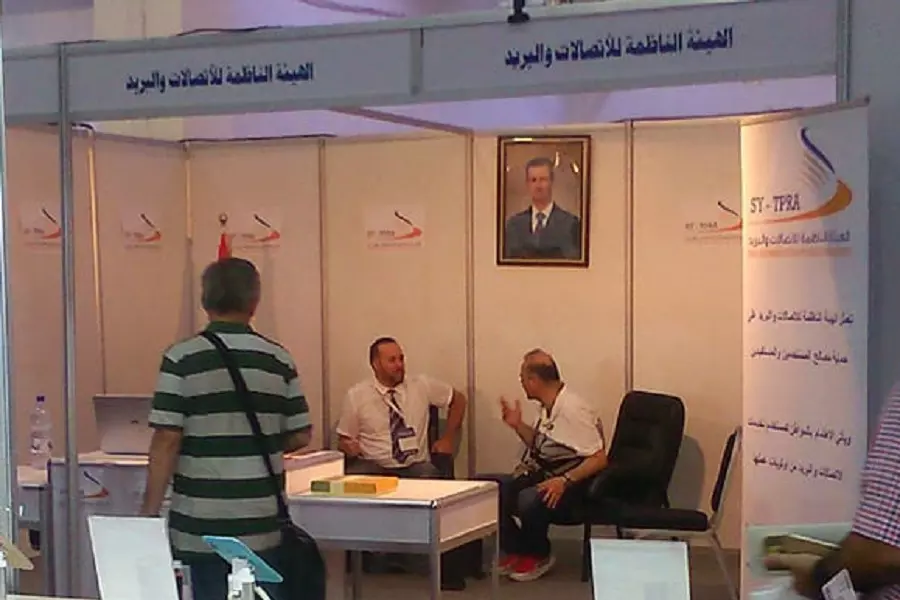 النظام يضاعف ضريبة تشغيل الهاتف المحمول في مناطق سيطرته