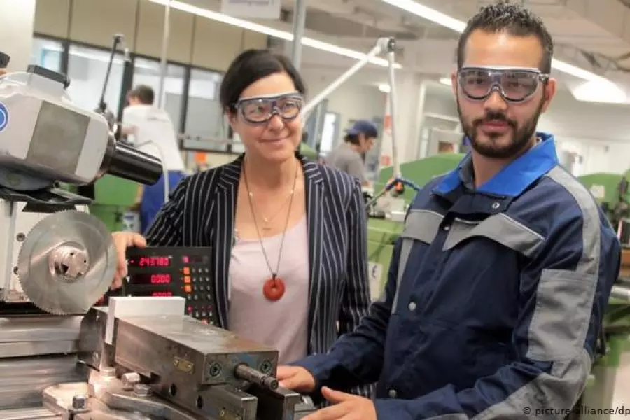 خبير ألماني : اندماج اللاجئين السوريين في سوق العمل مذهل