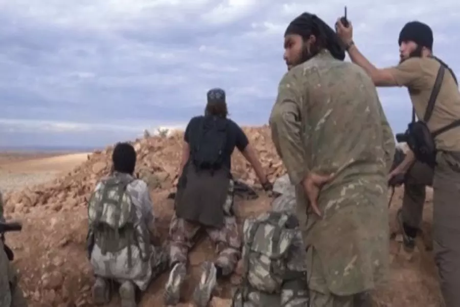 دون تحقيق تقدم يذكر ... تنظيم الدولة يهاجم اللواء 137 غرب مدينة ديرالزور