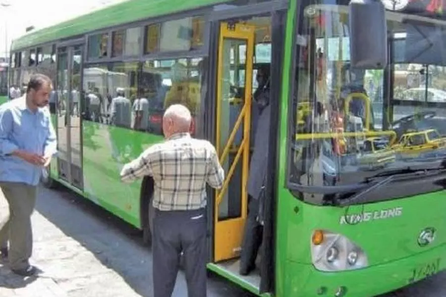 النظام يبتكر وظيفة "مراقب" على حافلات دمشق والرواتب من جيوب السائقين ..!!