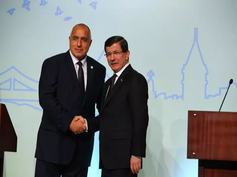 داود أوغلو: أزمة اللاجئين السوريين ليست مشكلة تركيا وبلغاريا وحدهما