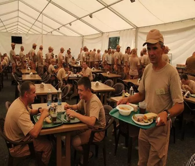 الموالون لنظام الأسد في اللاذقية يتهافتون على تعلم اللغة الروسية