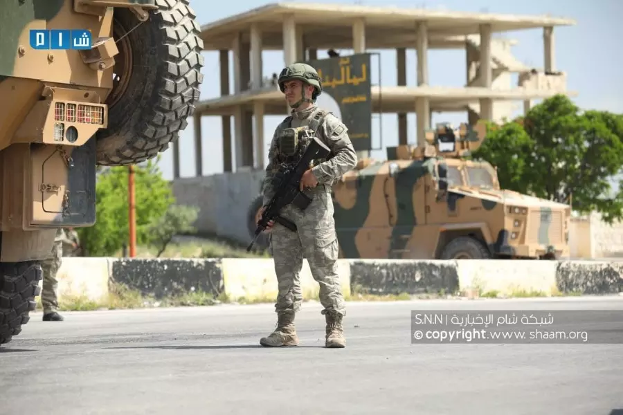 بغياب الطرف الروسي ... قوات تركية تسير دورية منفردة على الطريق الدولي "أم 4"