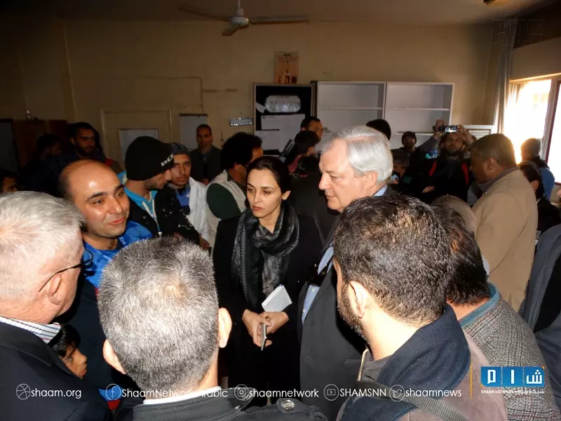 القافلة الثانية تدخل الوعر .. و اجتماع صريح بين الفعاليات و الامم المتحدة لتحديد اسس اتفاق الهدنة