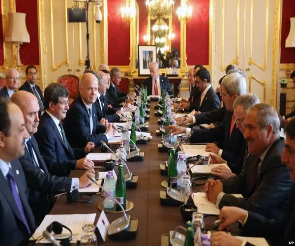 أصدقاء الشعب السوري يجتمعون في باريس