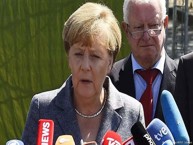 ميركل: لا تسامح مع من يعتدي على اللاجئين