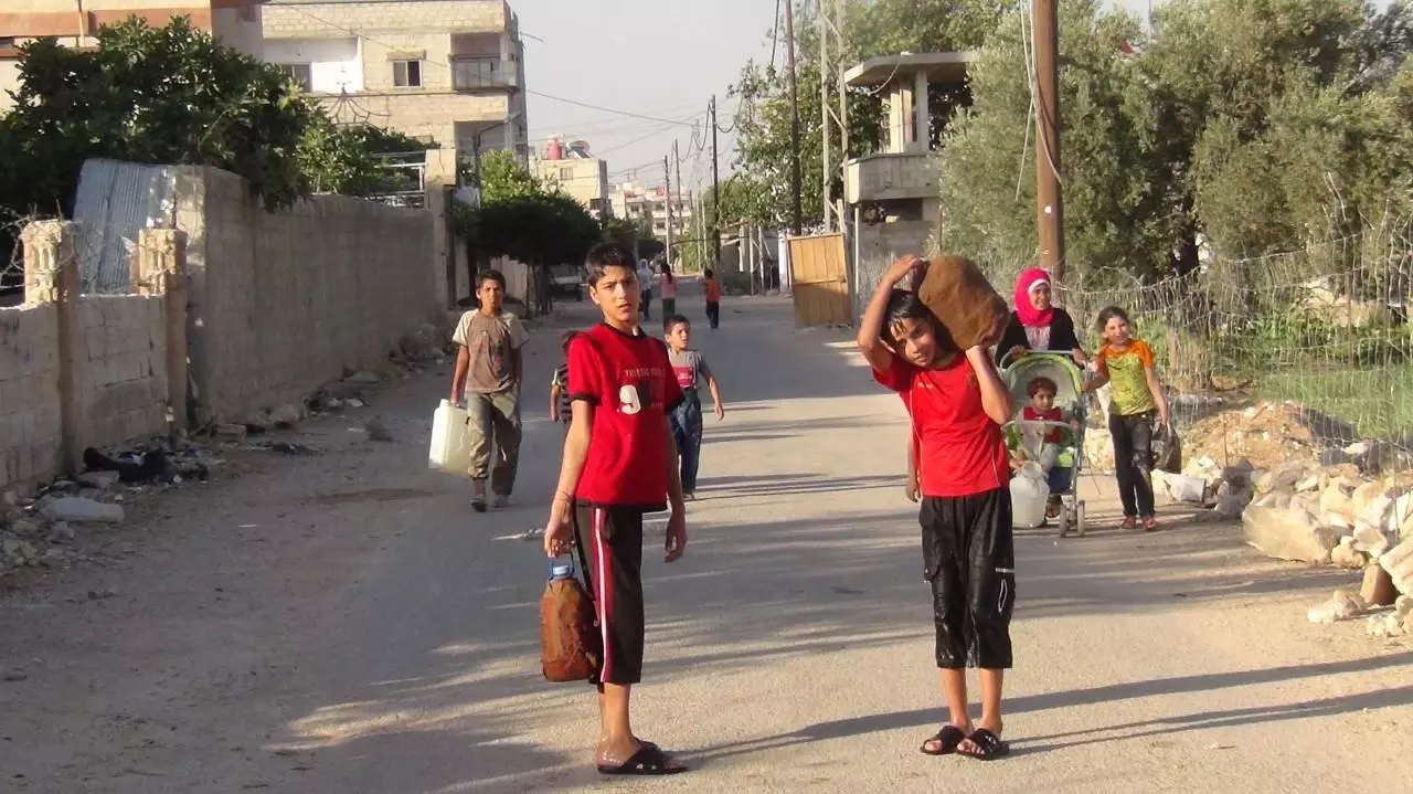 جوع شديد و برد اشد .. خلاصة تجربة يوم واحد في "معضمية الشام" المحاصرة
