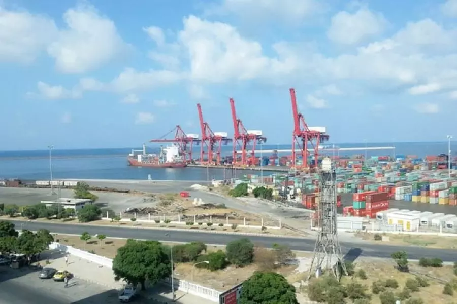 النظام يعرقل استيراد "مواد هامة" عبر مرفأ اللاذقية وشركات تجارية تشكو "قيصر داخلي"