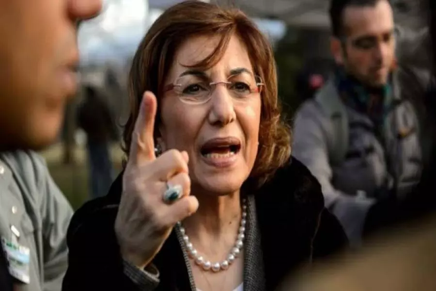 "بثينة شعبان" تدعو للصمود والصبر على تداعيات قانون "قيصر" وصفحات موالية تعلق ..!!