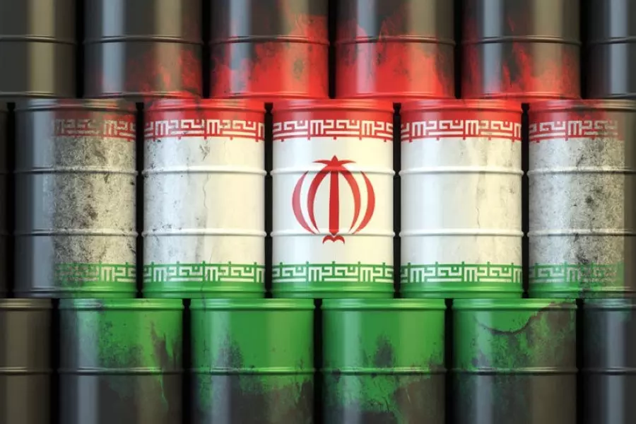 نفط إيران مكدس في الموانئ .. أكثر من 111 مليون برميل دون زبائن