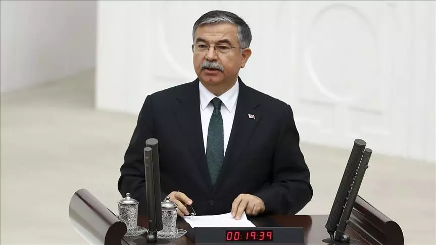 سيتخذ التدابير لحماية "الأمن القومي".. وزير دفاع تركيا :روسيا نفذت ٧٢٠٠ غارة غالبيتها العظمى استهدفت المدنيين