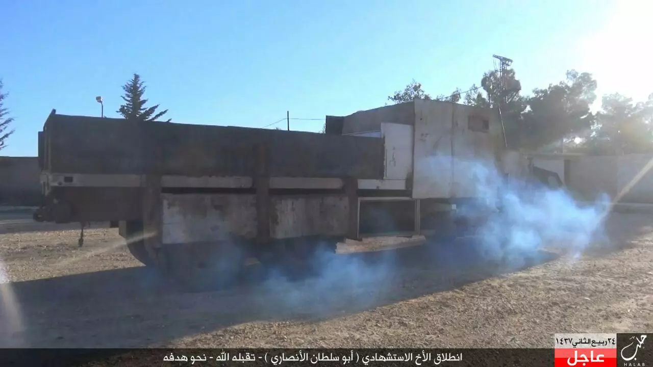 مفخخات تنظيم الدولة توقع أكثر من تسعين قتيلاً لقوات الأسد غرب مطار كويرس