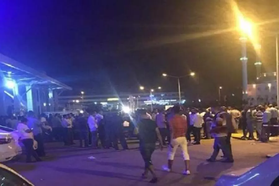 توتر كبير بين اللاجئين السوريين والأتراك في ولاية أورفا.. والوالي يطمئن السوريين