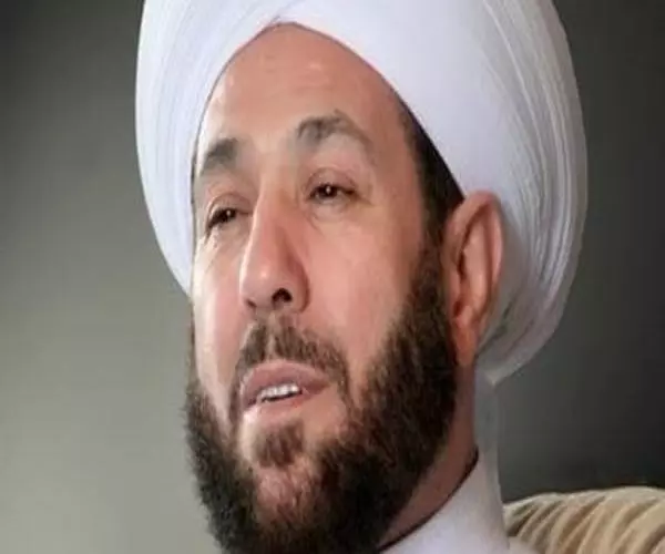 مفتي نظام الأسد ... محذراً من قتل "نمر النمر" الهدف منه تدمير الامة الاسلامية!!!
